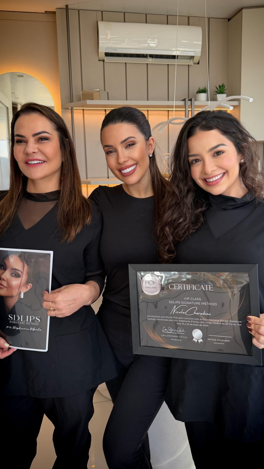 Alunas com certificado da mentoria SDlips Signature Method